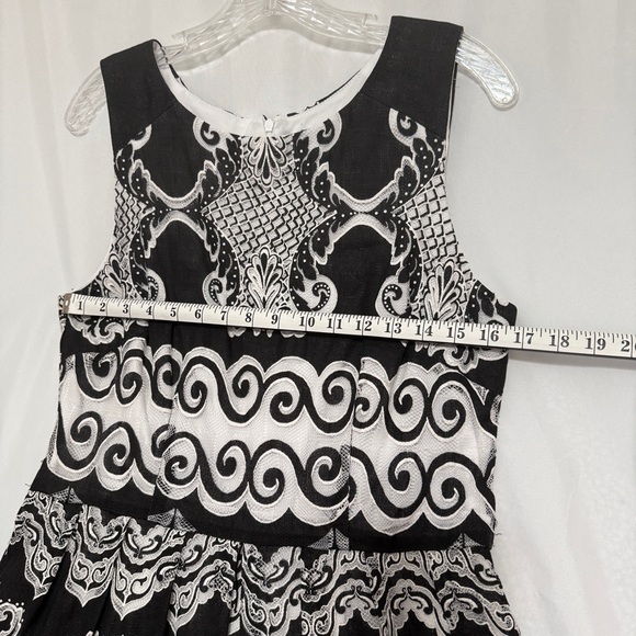 Rabbit Rabbit Rabbit Black & White Sleeveless Patterned Midi Dress - Picture 2 of 6